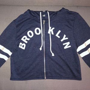 zip up cropped hoodie